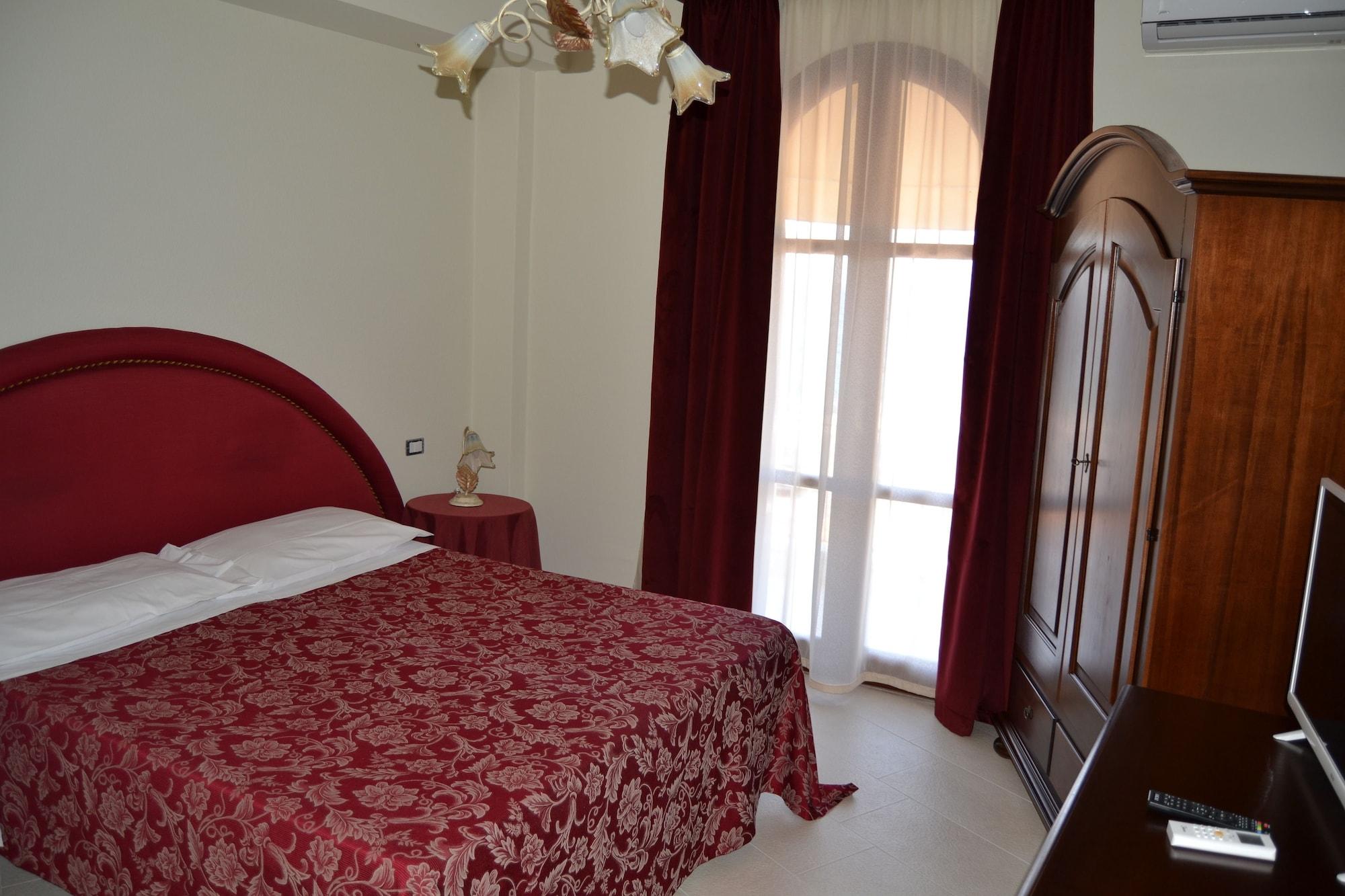 Hotel Porto Azzurro ジャルディーニ・ナクソス エクステリア 写真