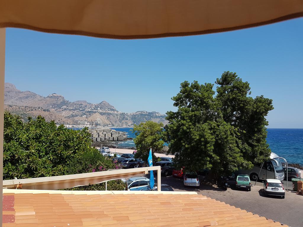 Hotel Porto Azzurro ジャルディーニ・ナクソス エクステリア 写真