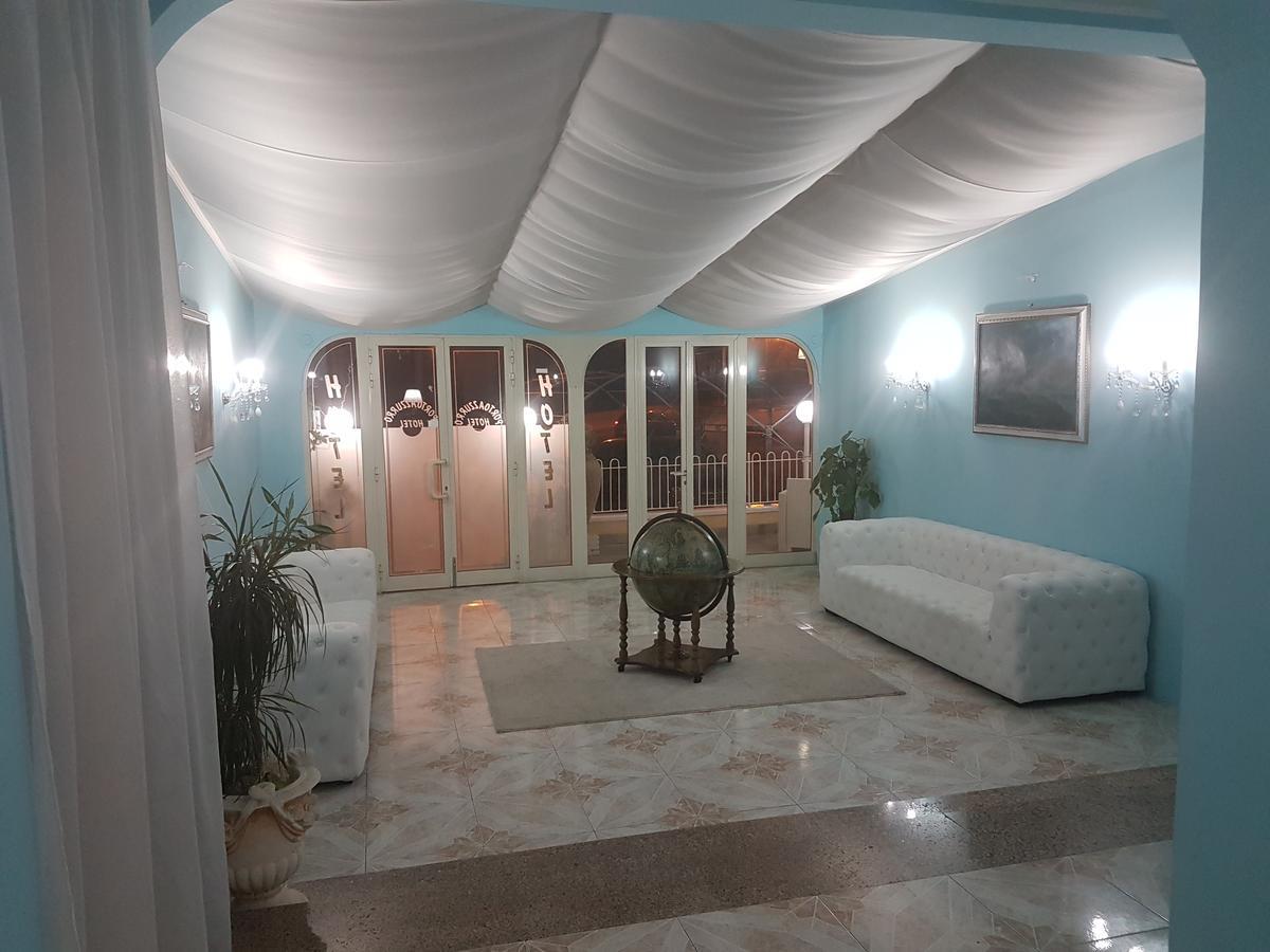 Hotel Porto Azzurro ジャルディーニ・ナクソス エクステリア 写真